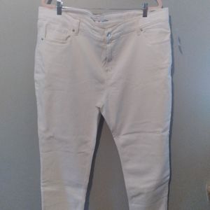 NWT Old Navy boyfriend winter white jeans